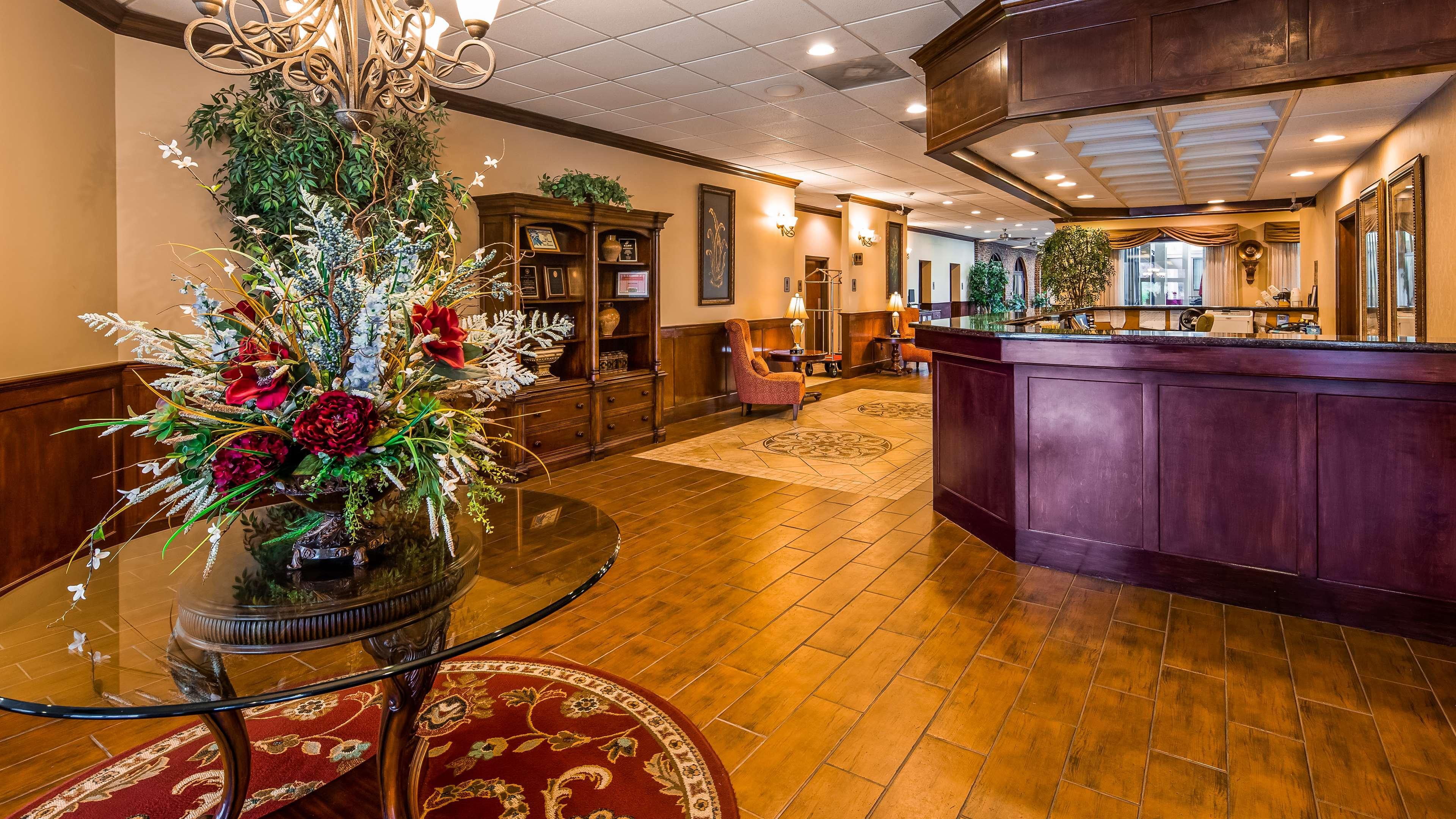 Best Western Plus Burlington Exterior foto