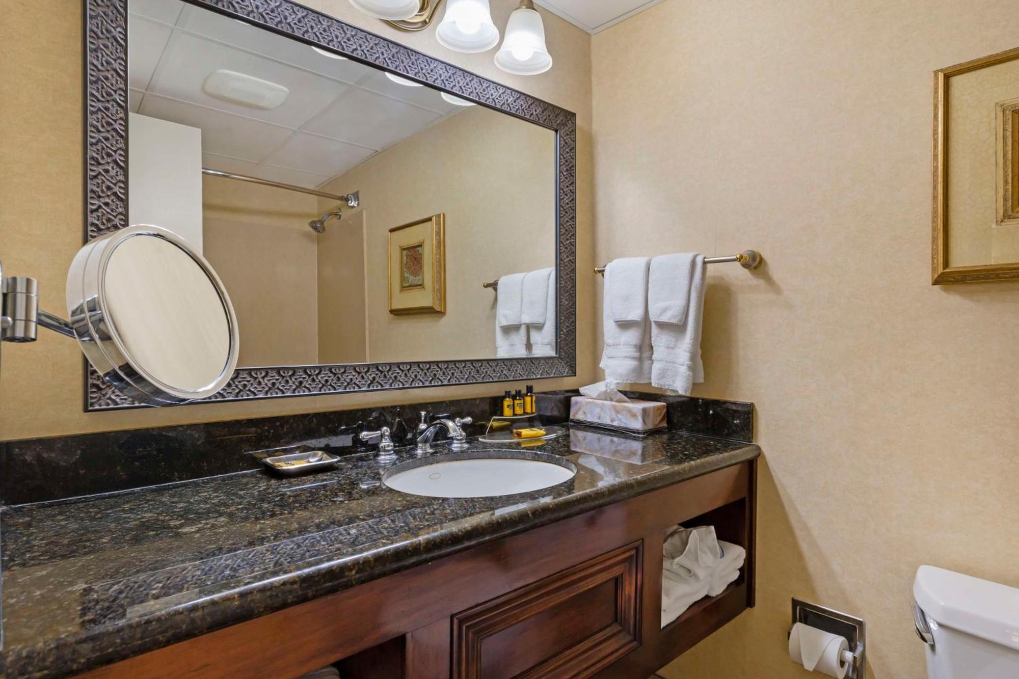 Best Western Plus Burlington Exterior foto