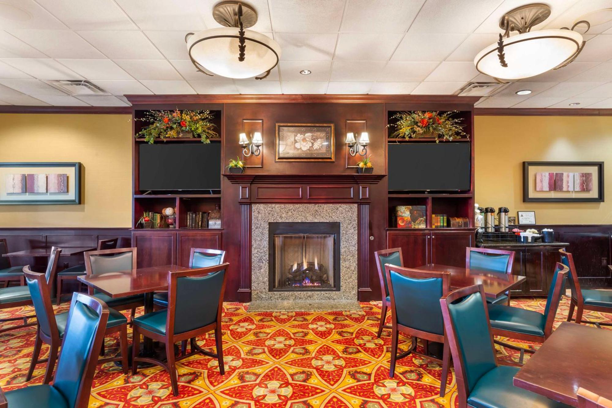 Best Western Plus Burlington Exterior foto