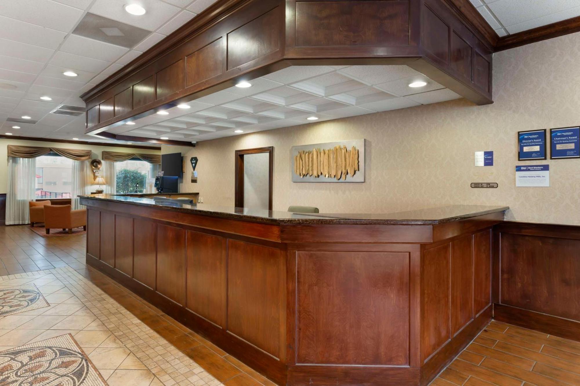 Best Western Plus Burlington Exterior foto