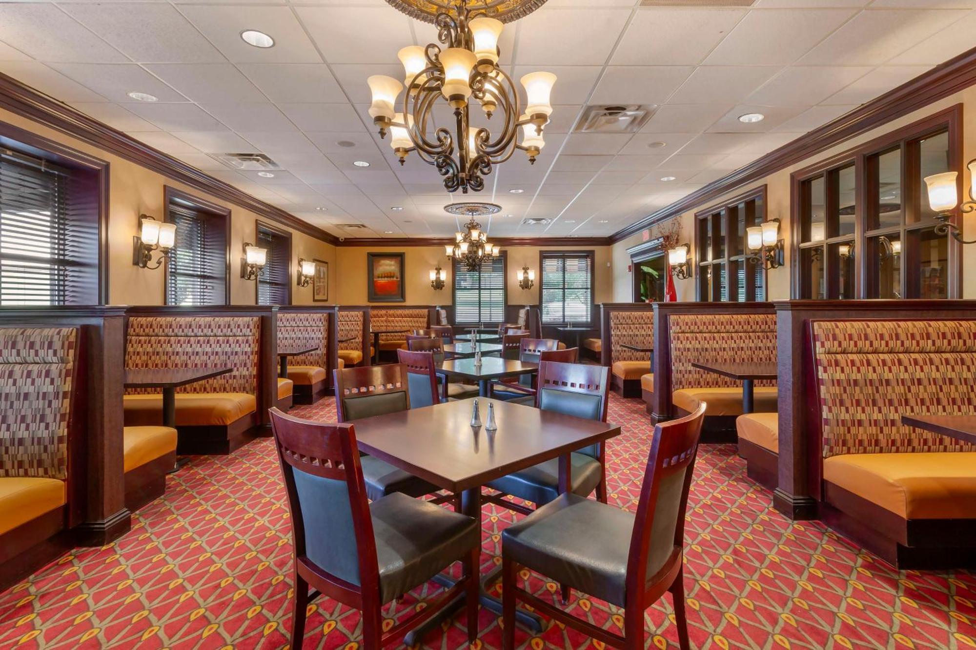 Best Western Plus Burlington Exterior foto