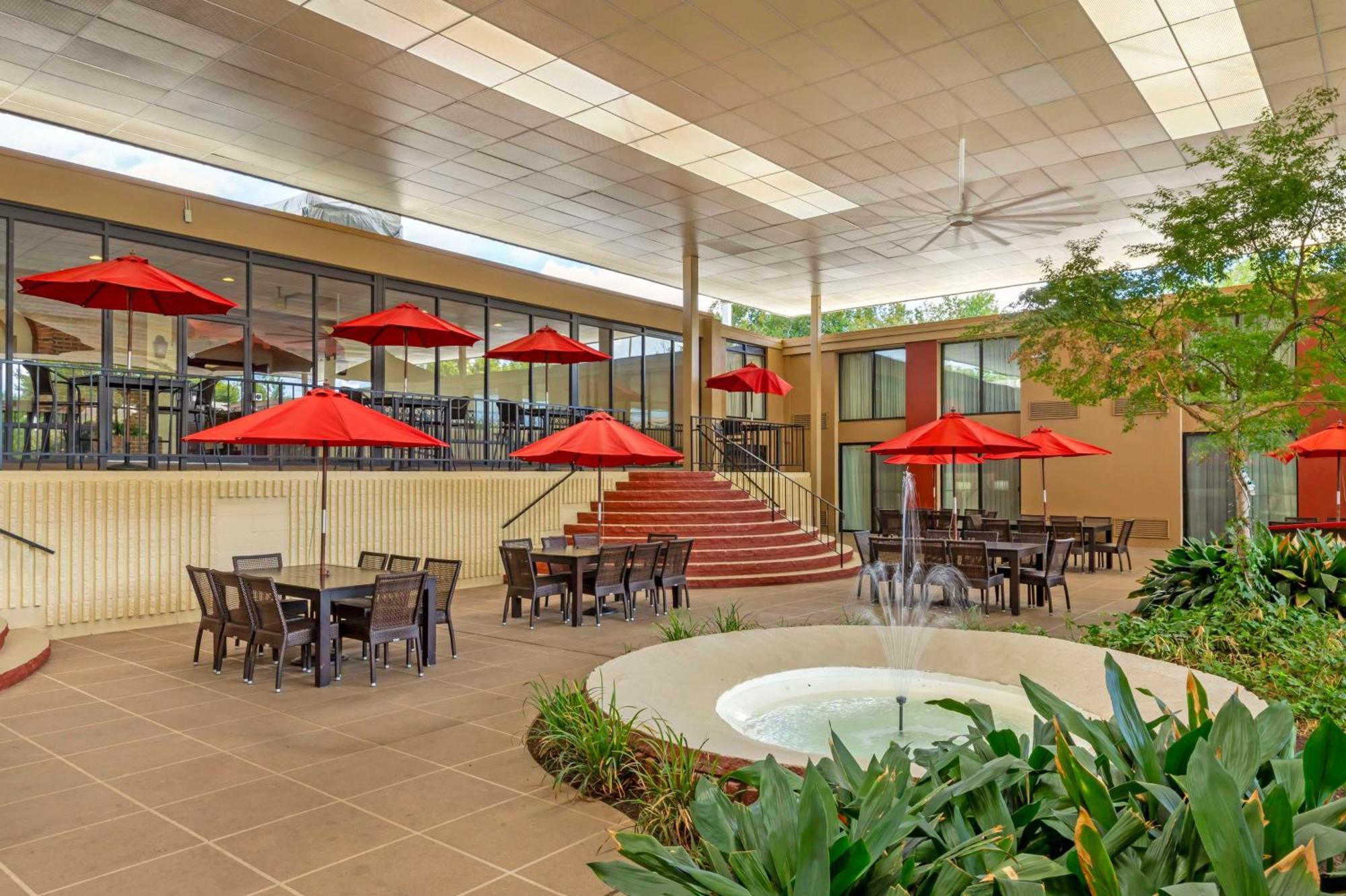 Best Western Plus Burlington Exterior foto