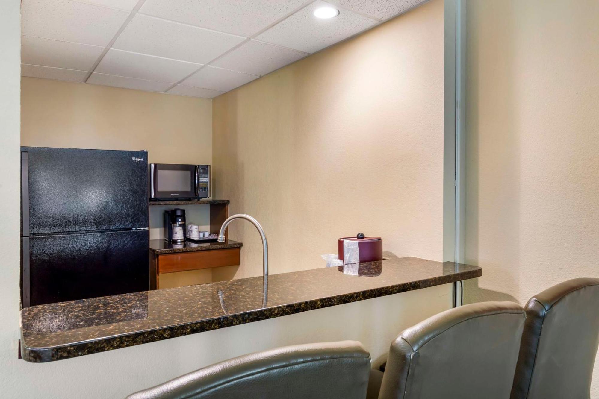 Best Western Plus Burlington Exterior foto