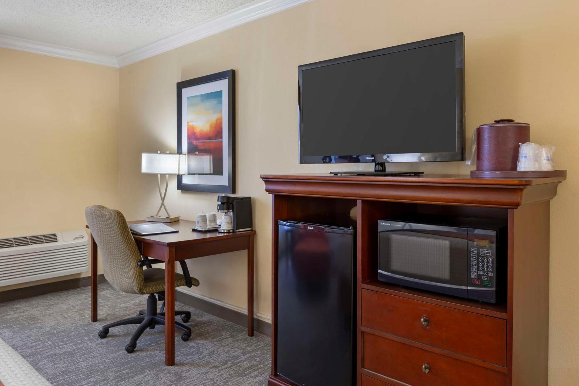 Best Western Plus Burlington Exterior foto