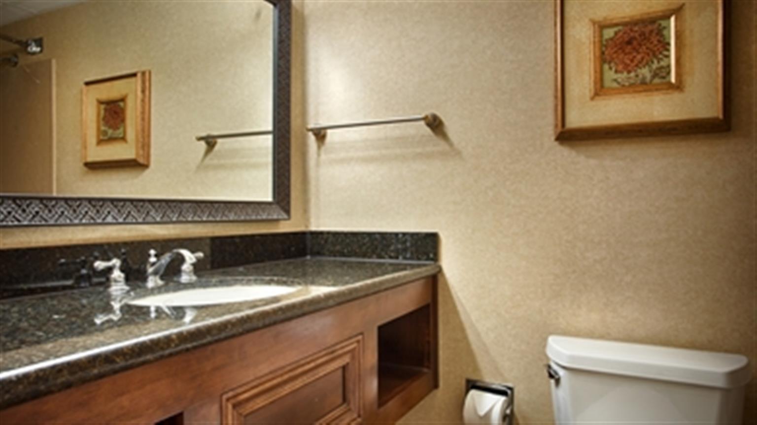 Best Western Plus Burlington Exterior foto